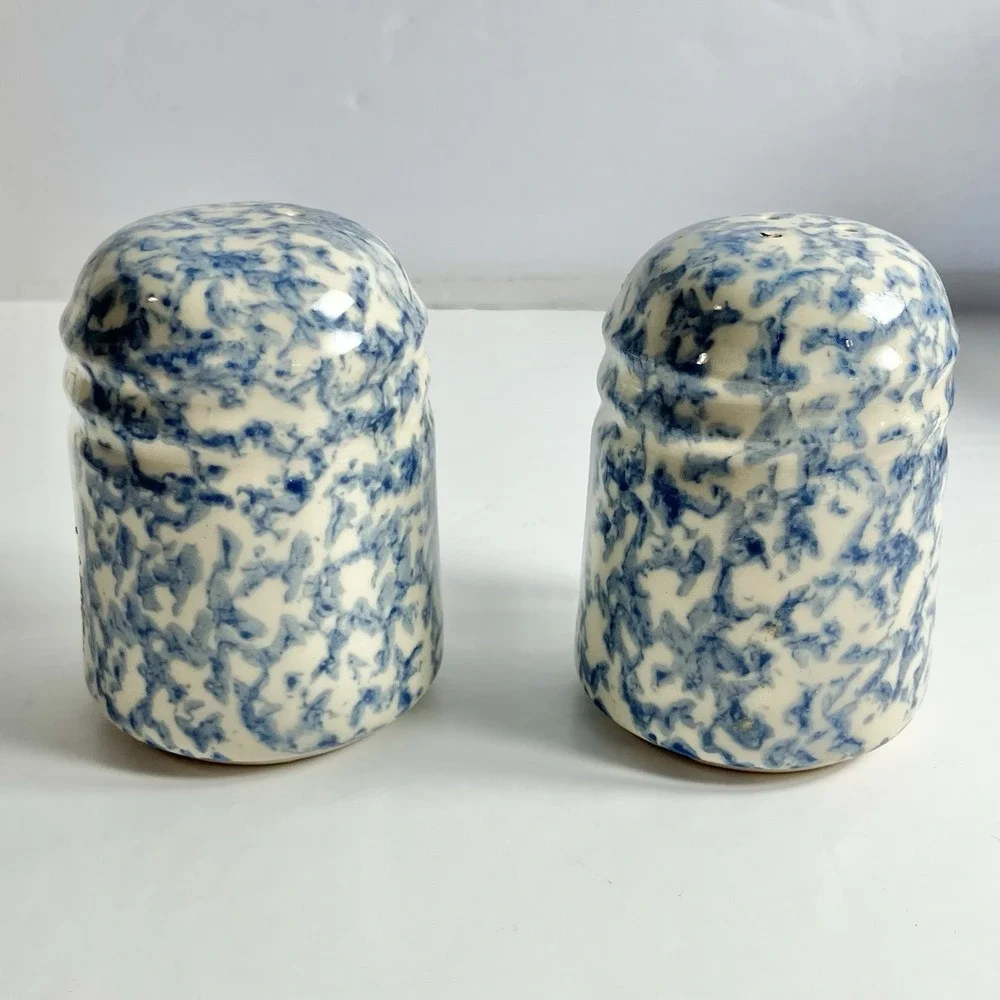 Roseville Gerald Henn Pottery Blue Salt And Pepper Shakers Spongeware Set